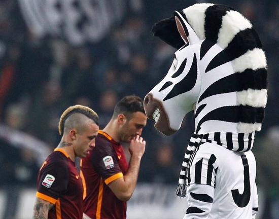 76人最新伤病报告：头号得分手马克西缺阵，恩比德可以出战（76人伤情更新：头号得分手马克西缺席，恩比德确认出战）