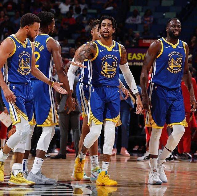 意媒：弗拉霍维奇缺席尤文圣诞晚宴，是全队唯一缺席的球员（意媒：尤文圣诞晚宴弗拉霍维奇未出席，队内仅此一人缺席）