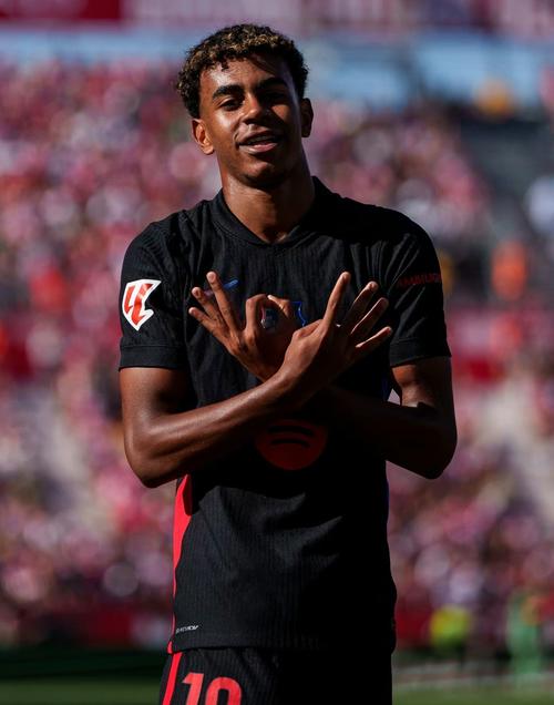 日职乙战报：范登伯格读秒绝平，磐田喜悦2-2山形山神（日职乙赛报：范登伯格补时压哨扳平，磐田喜悦2-2战平山形山神）