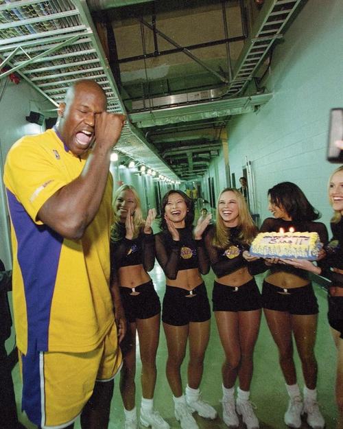 NBA历史第十次出现！约基奇&穆雷同场同砍30+10助攻（NBA史上第10次纪录：约基奇与穆雷同场各砍30分并送出10次助攻）