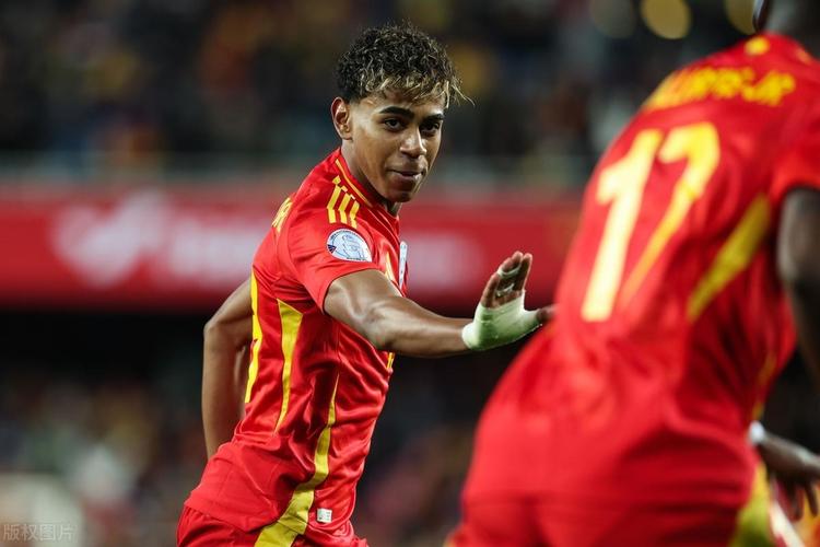 弗拉霍维奇在尤文前20场欧冠打入9球，仅次于C罗和伊瓜因（尤文欧冠前20战弗拉霍维奇轰入9球，仅逊C罗与伊瓜因）