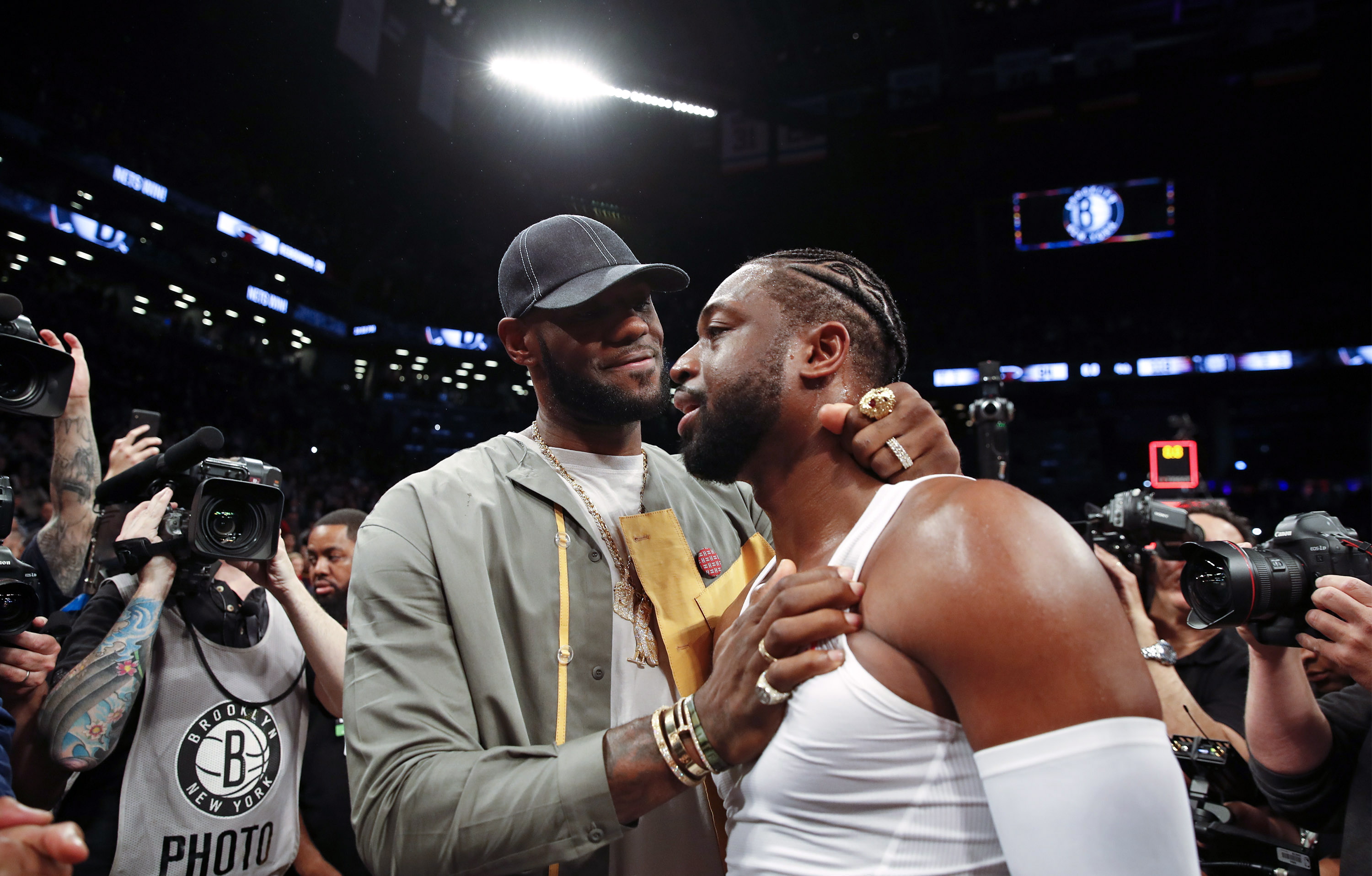 加盟曼城仅5个月！曝23岁国脚不满坐冷板凳 冬窗申请离队（来曼城才5个月 23岁国脚难忍久坐冷板凳拟冬窗申请离队）